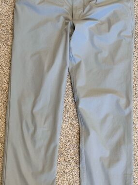 Men’s Lululemon athletica Khaki size 31 ABC pants